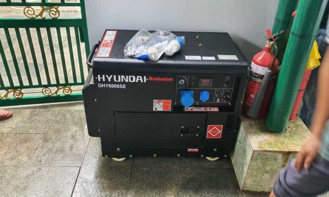 Máy phát điện chạy dầu tại Thanh Hóa DHY6000SE